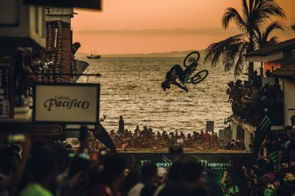 Regresa la Competencia Mundial de Downhill Urbano y Freestyle 2026 a Puerto Vallarta